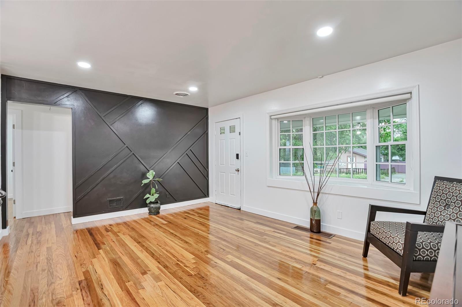 MLS Image #13 for 1325  dayton street,aurora, Colorado