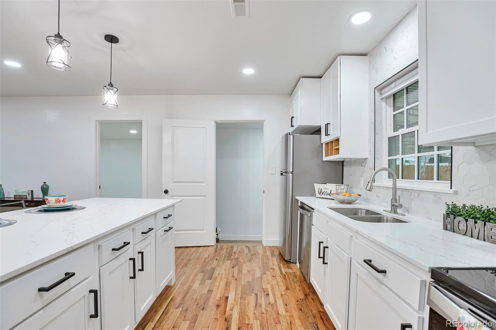 MLS Image #9 for 1325  dayton street,aurora, Colorado