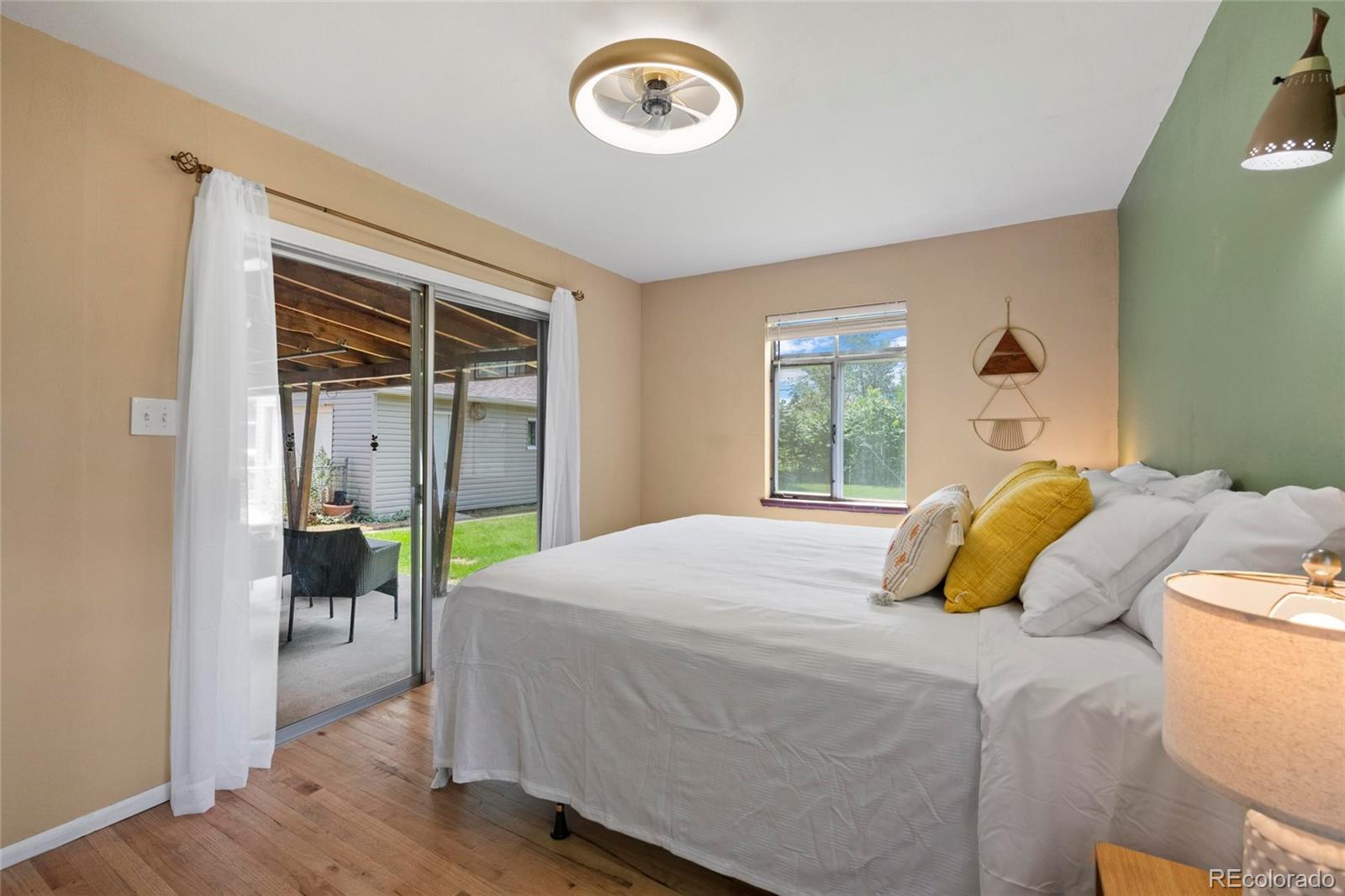 MLS Image #10 for 1055 s bryant street,denver, Colorado