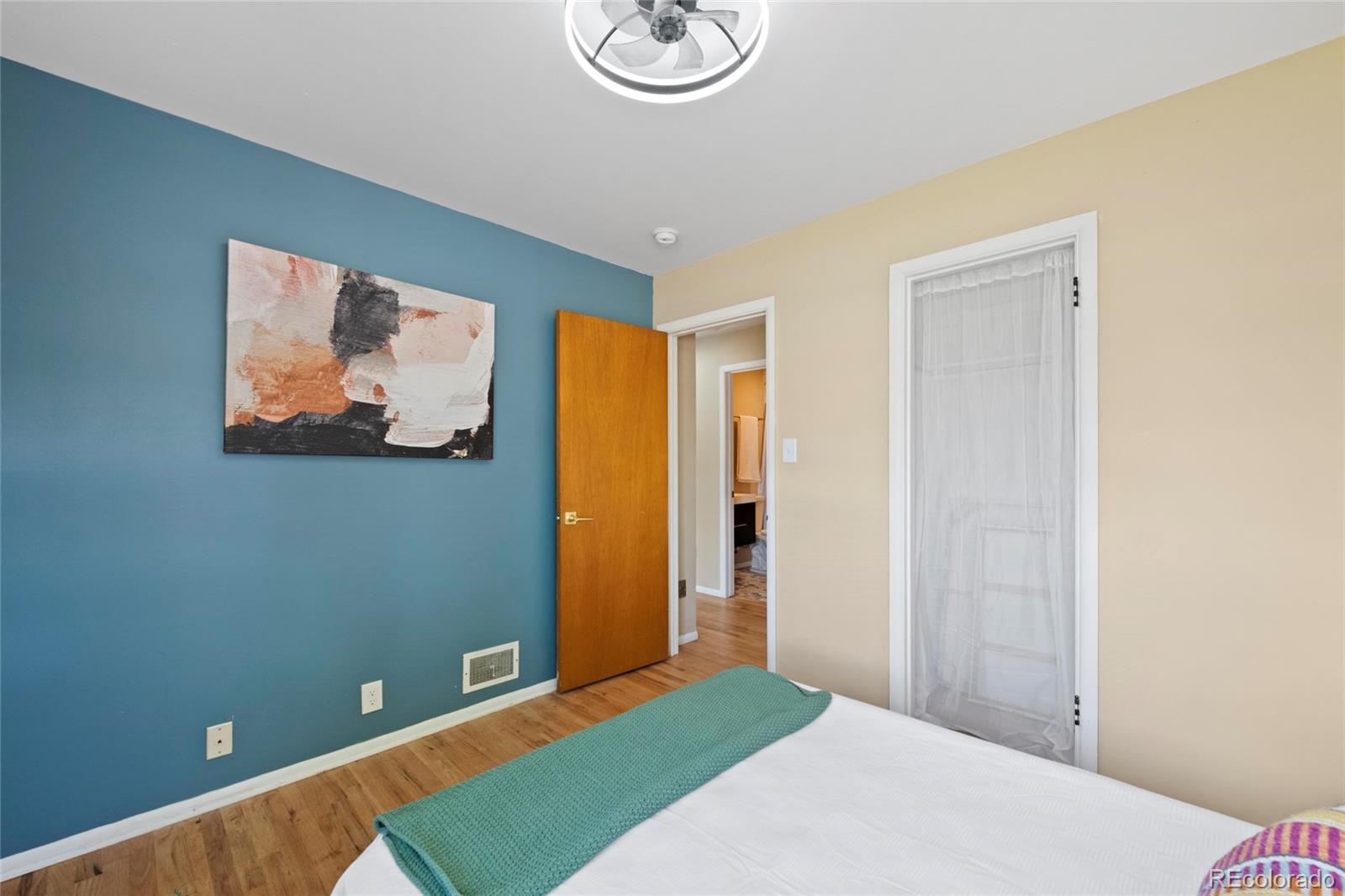 MLS Image #14 for 1055 s bryant street,denver, Colorado
