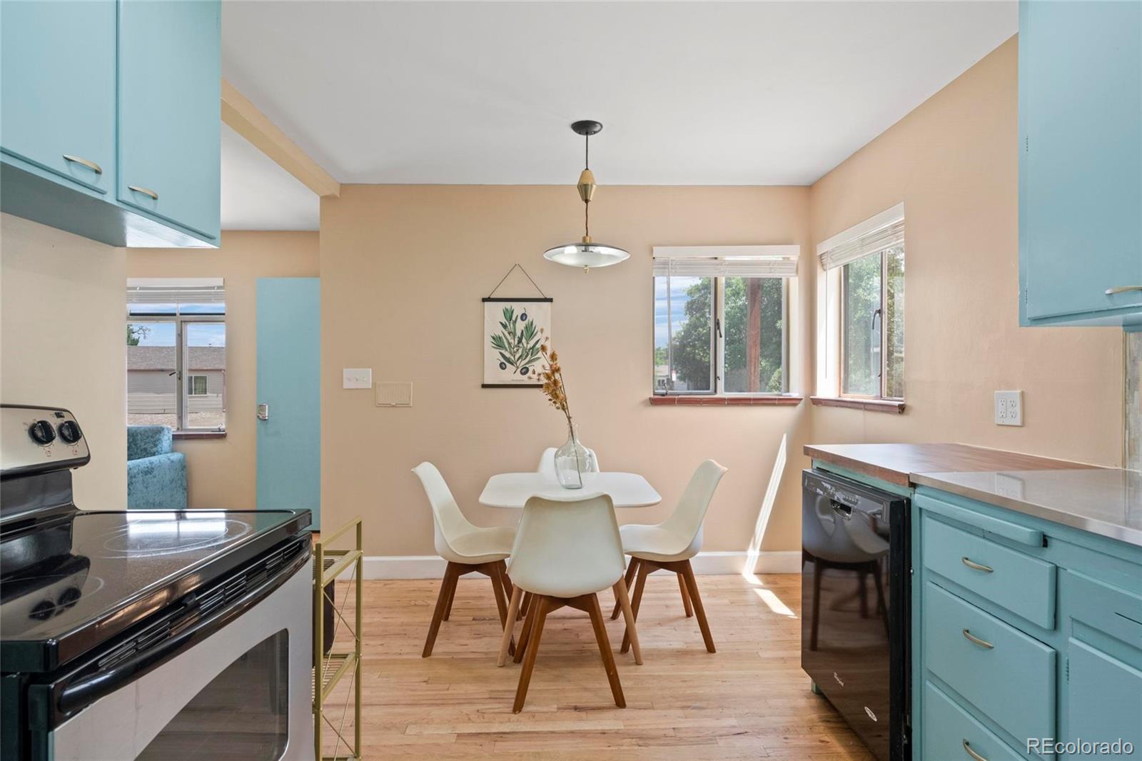 MLS Image #7 for 1055 s bryant street,denver, Colorado