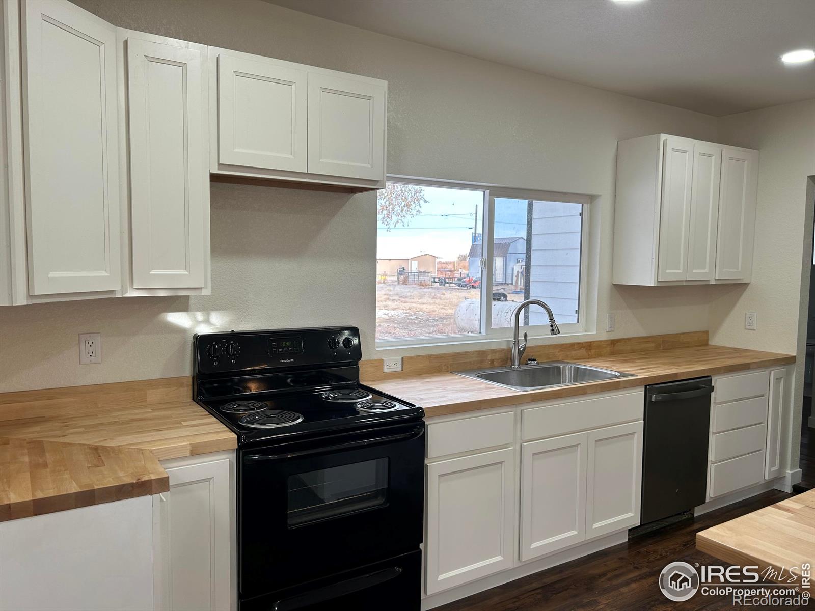 MLS Image #3 for 809  warren street,weldona, Colorado