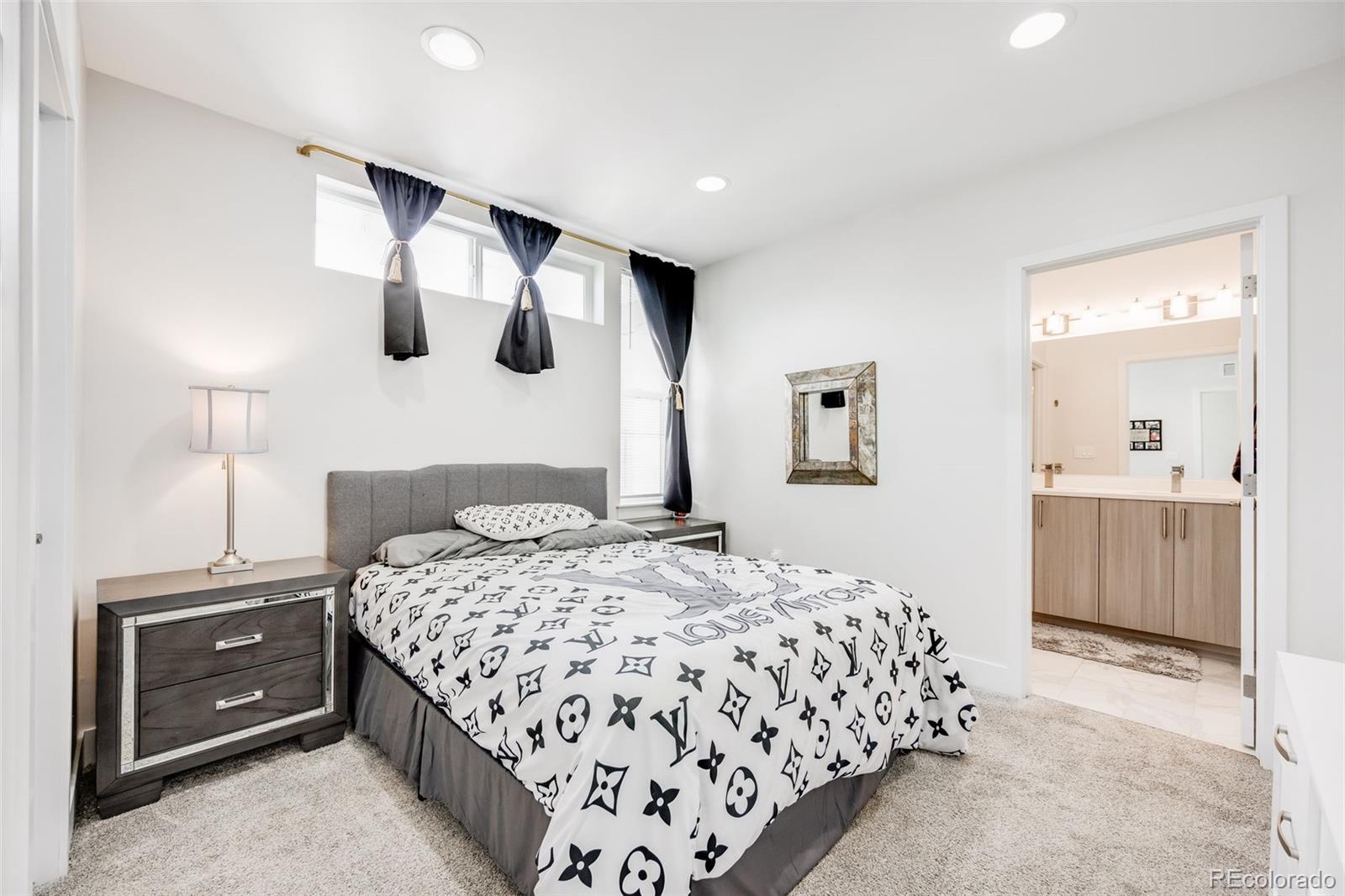 MLS Image #22 for 2922 w 26th avenue,denver, Colorado