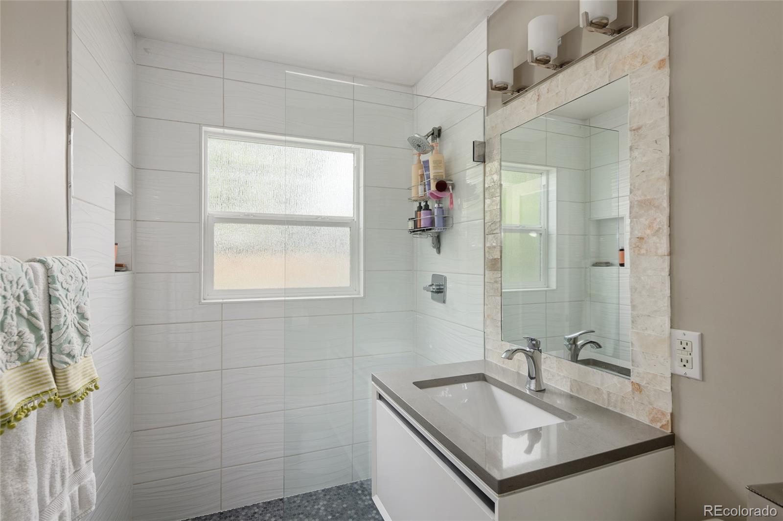 MLS Image #18 for 1852 s elm street,denver, Colorado