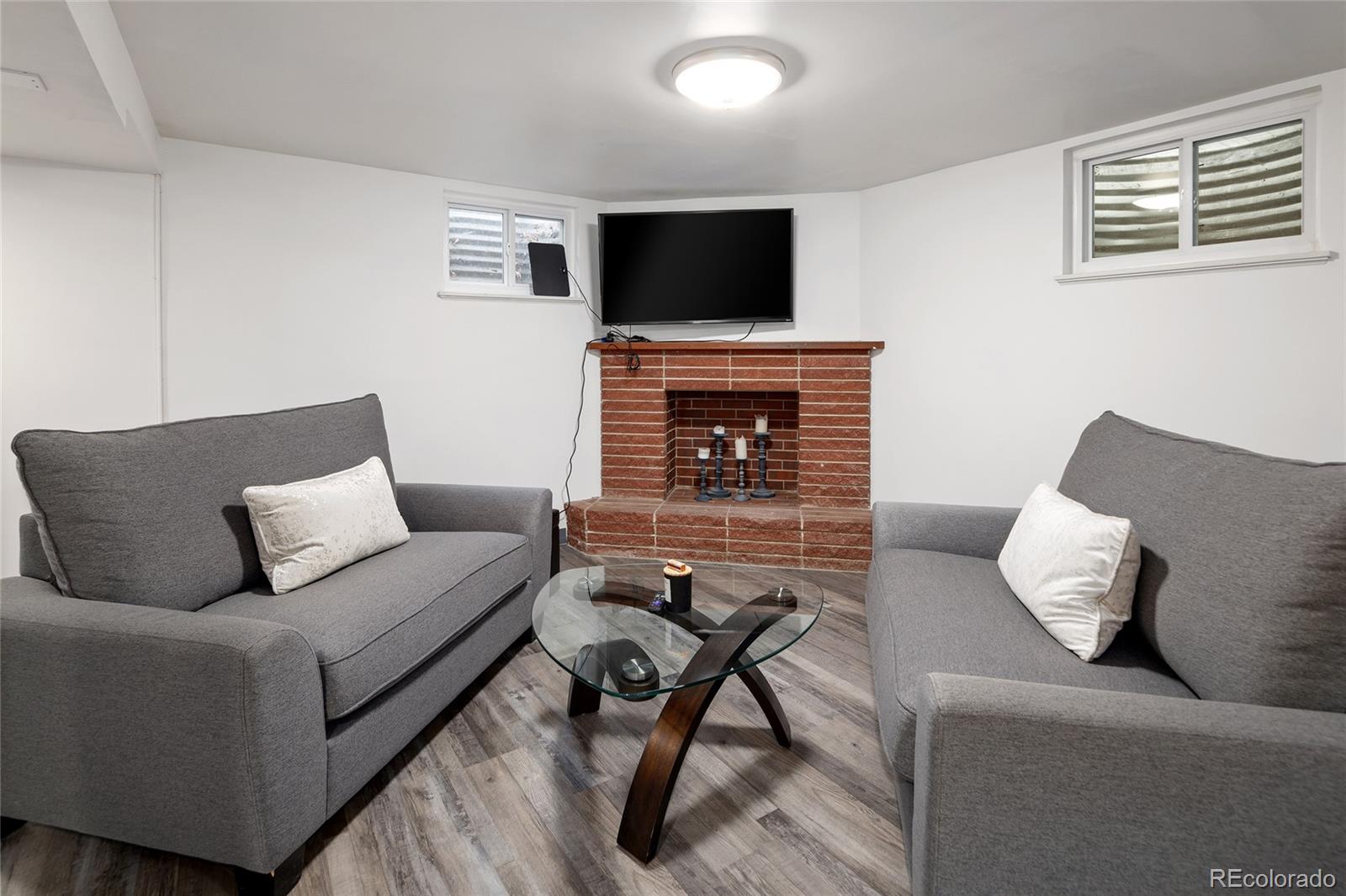 MLS Image #21 for 1852 s elm street,denver, Colorado