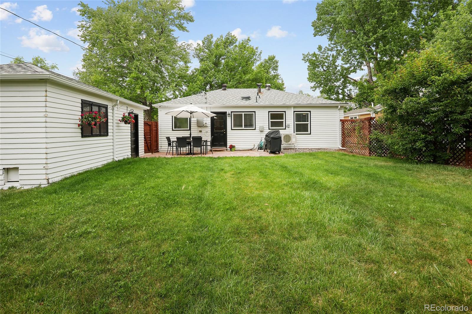 MLS Image #25 for 1852 s elm street,denver, Colorado