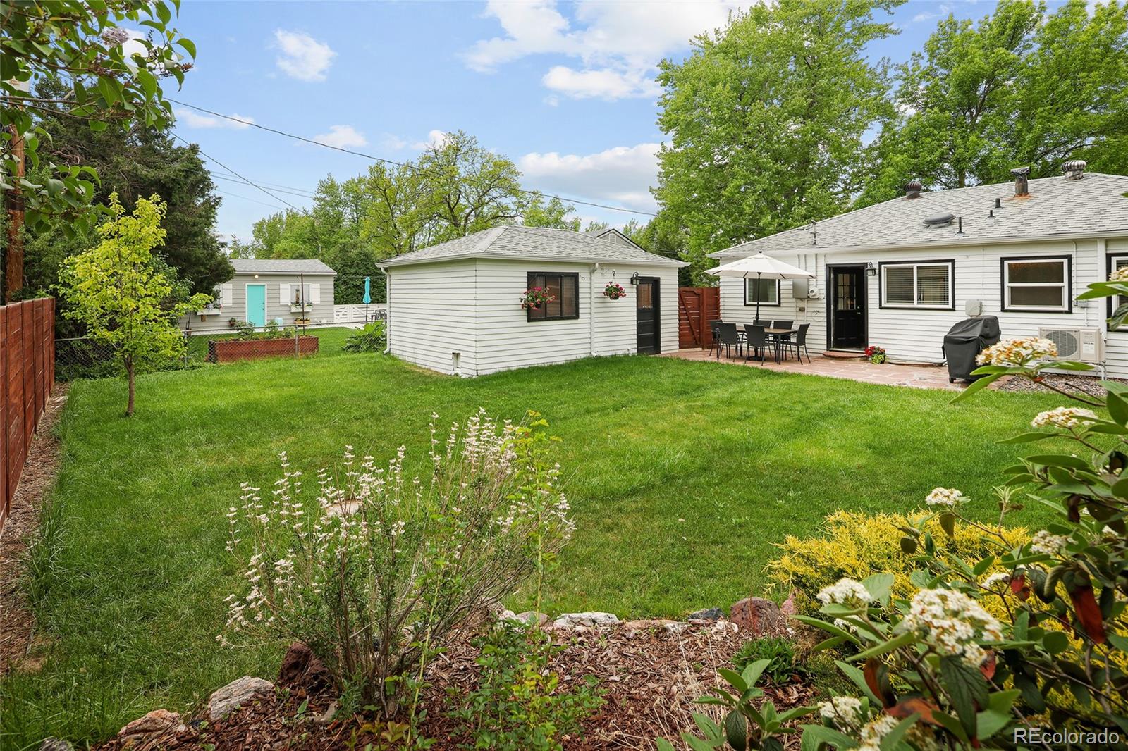 MLS Image #26 for 1852 s elm street,denver, Colorado