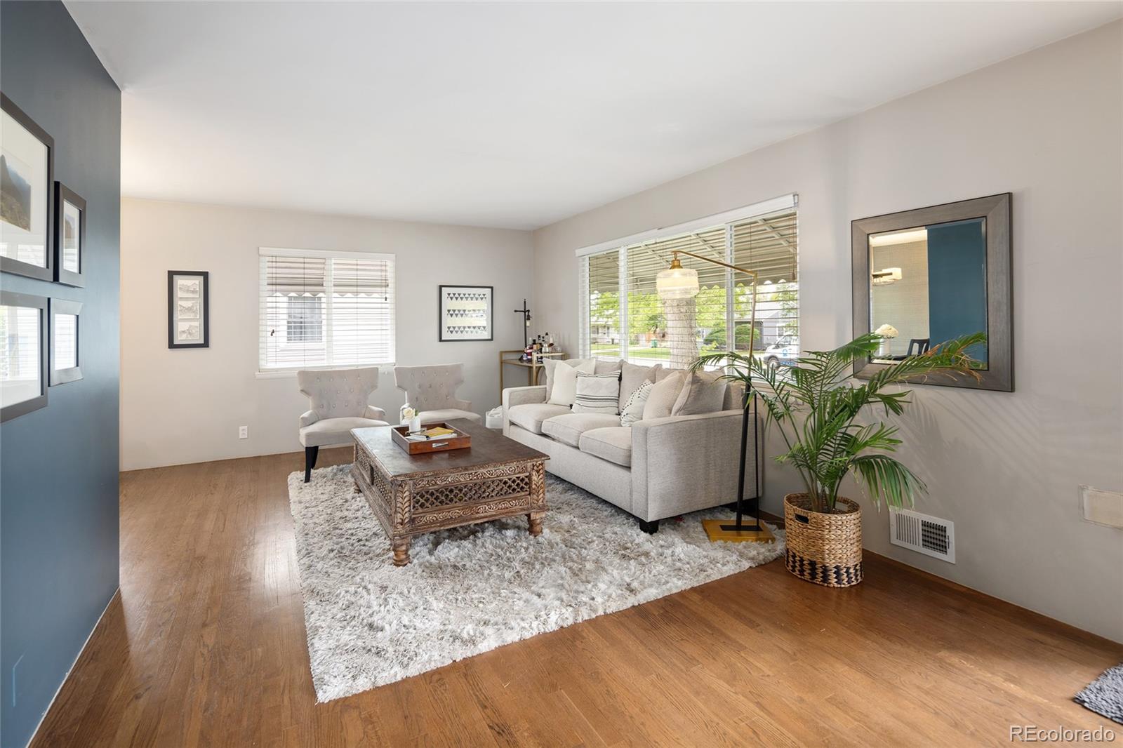 MLS Image #4 for 1852 s elm street,denver, Colorado