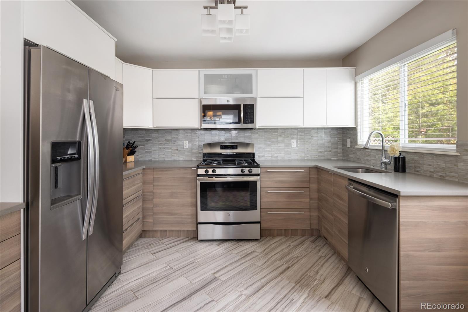 MLS Image #5 for 1852 s elm street,denver, Colorado