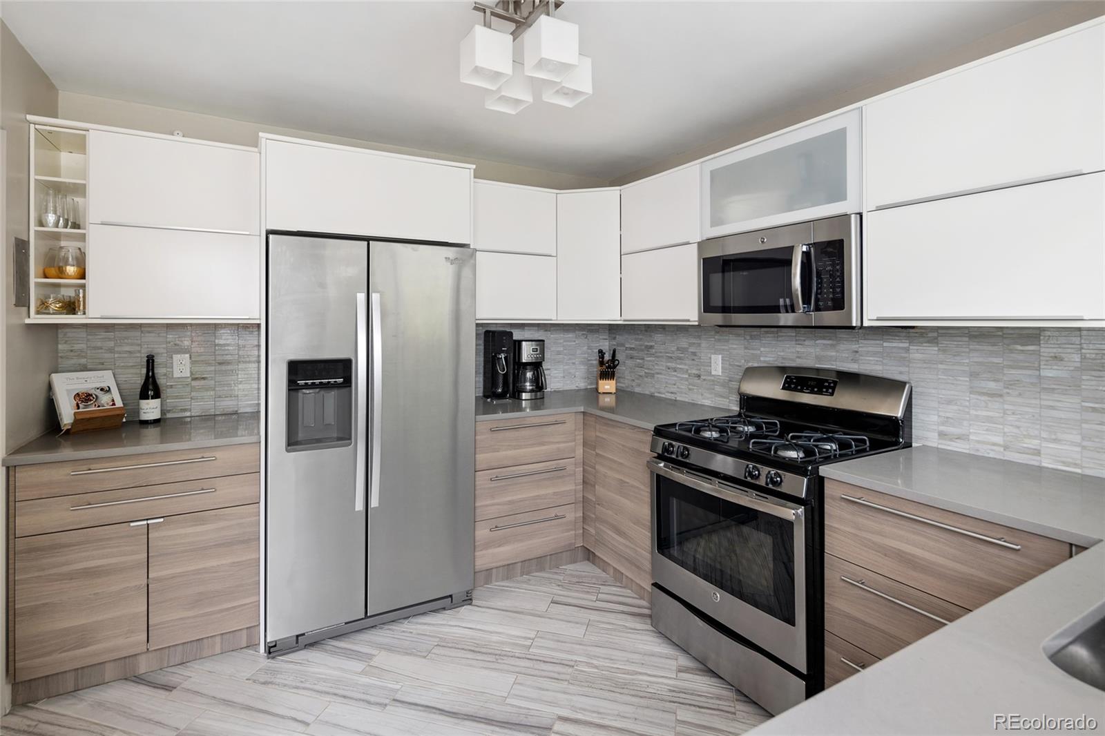 MLS Image #7 for 1852 s elm street,denver, Colorado