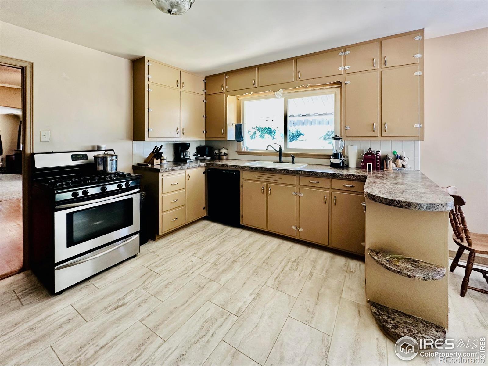 MLS Image #10 for 21167  county road 70 ,eaton, Colorado