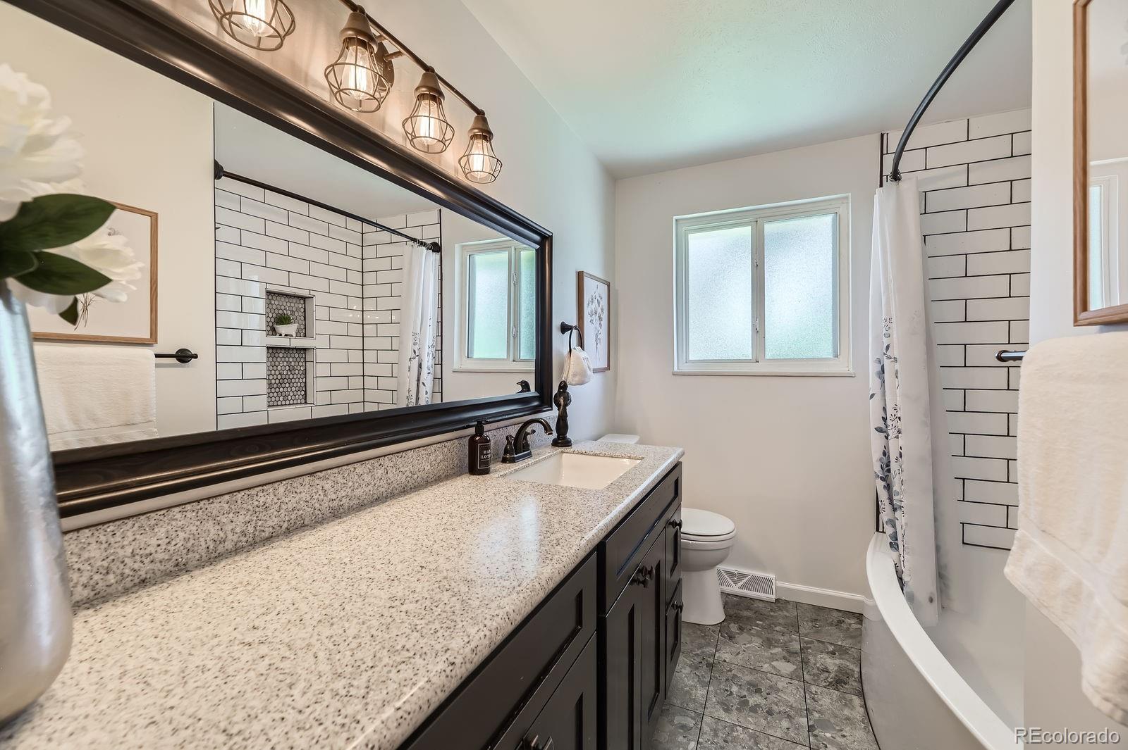 MLS Image #18 for 649  nucla way,aurora, Colorado