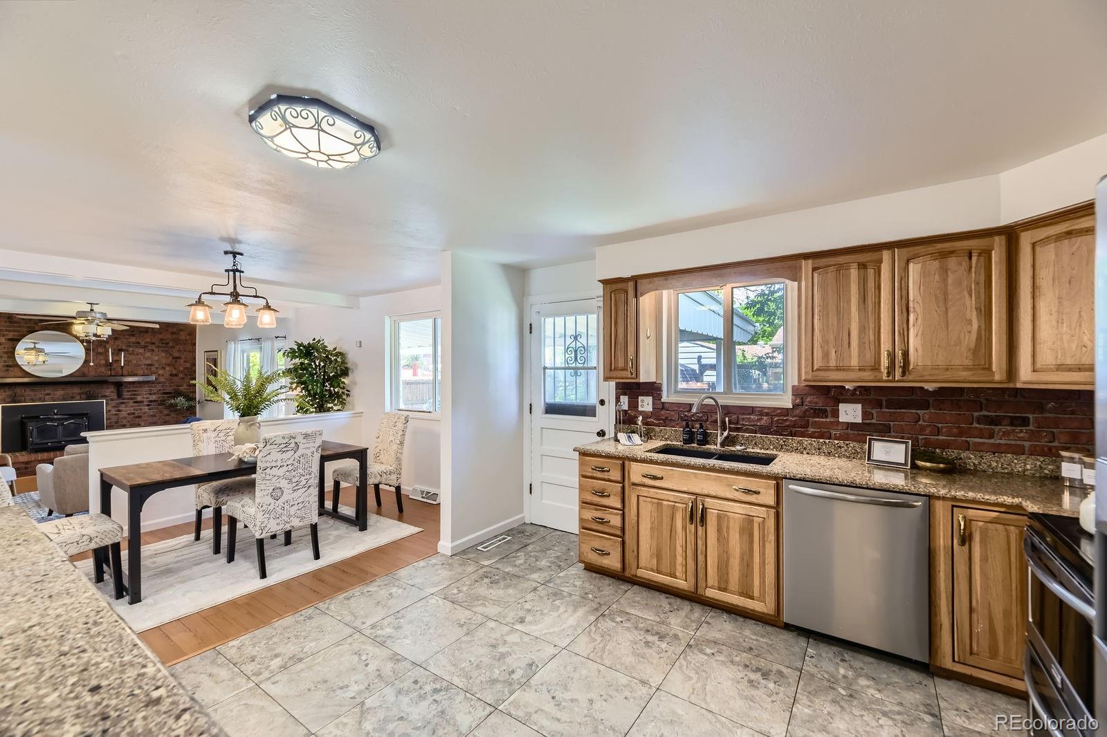 MLS Image #9 for 649  nucla way,aurora, Colorado