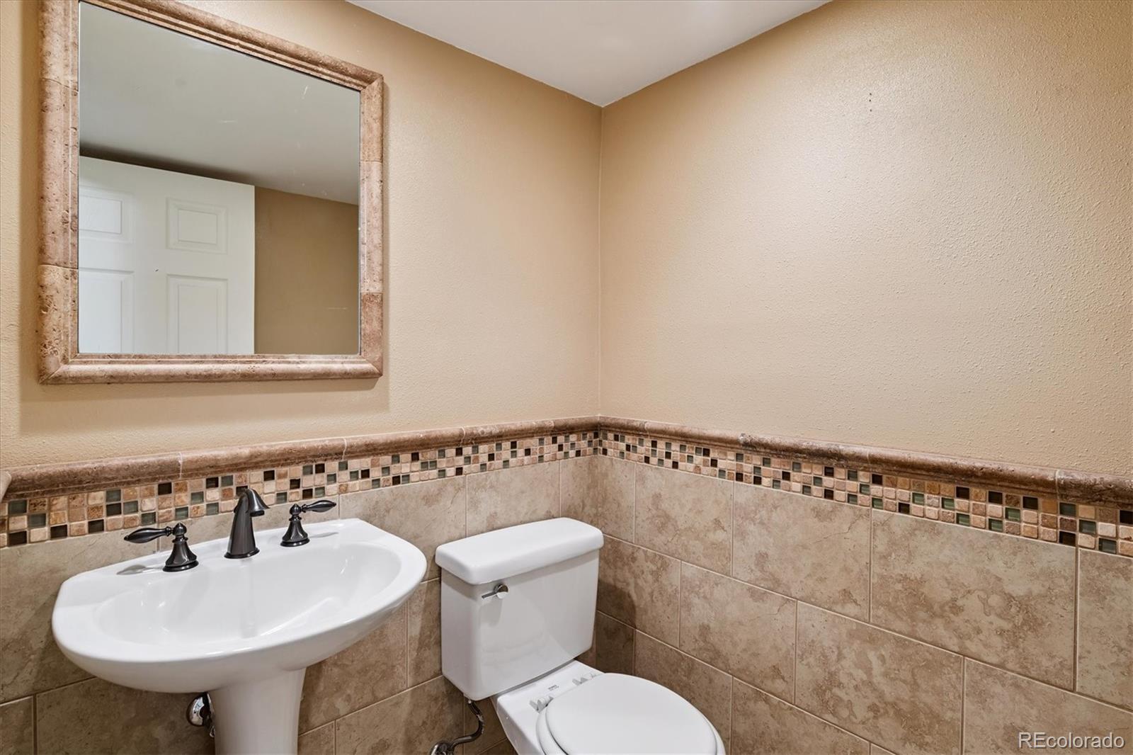 MLS Image #33 for 7976 e phillips circle,centennial, Colorado