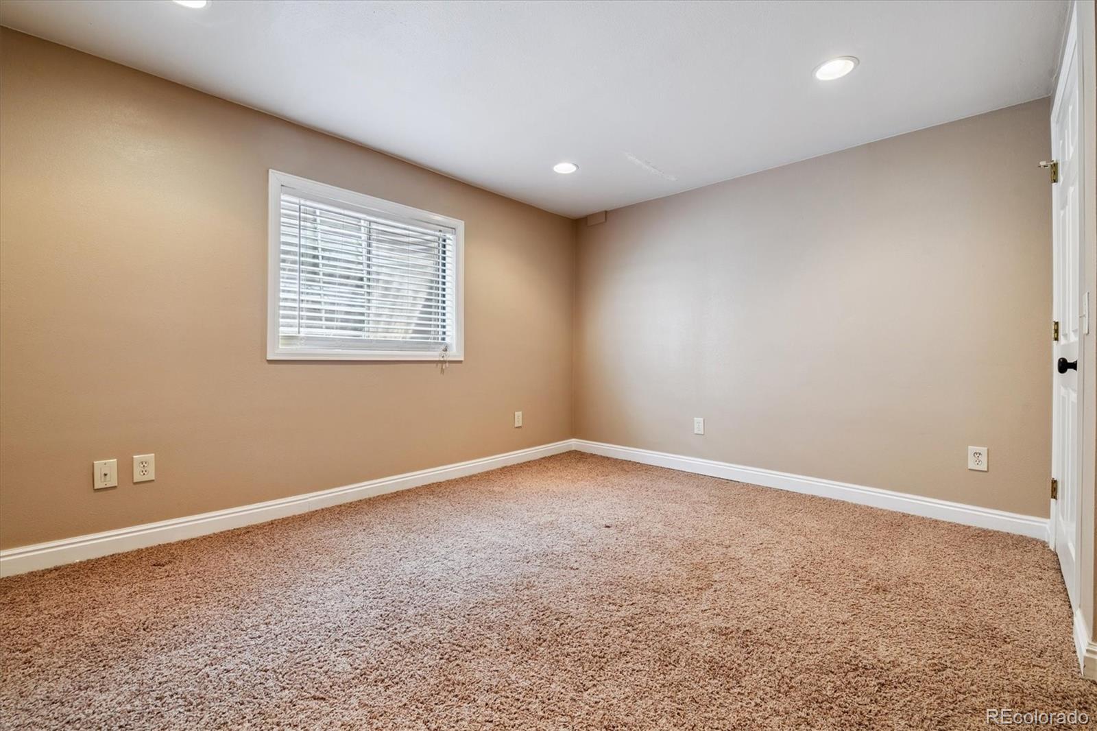 MLS Image #35 for 7976 e phillips circle,centennial, Colorado
