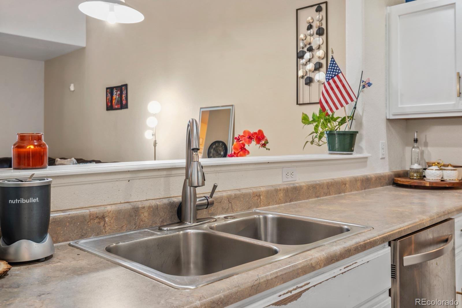 MLS Image #13 for 5800  tower road 610,denver, Colorado
