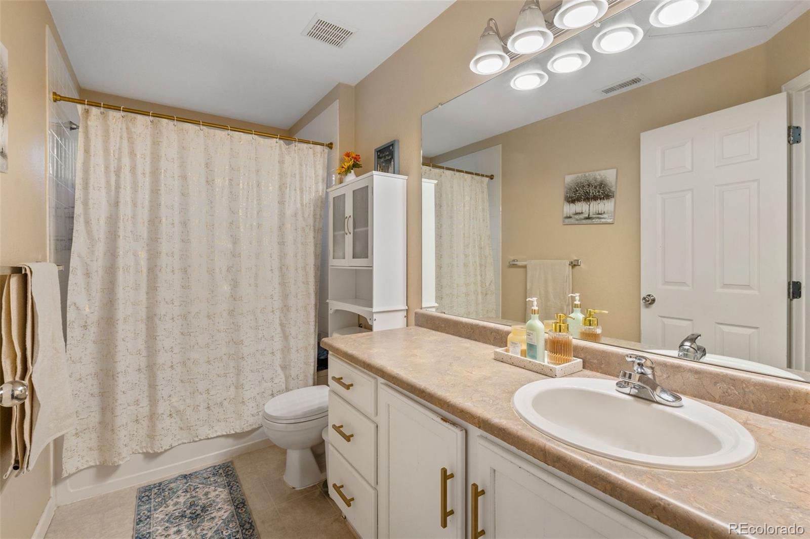 MLS Image #3 for 5800  tower road,denver, Colorado