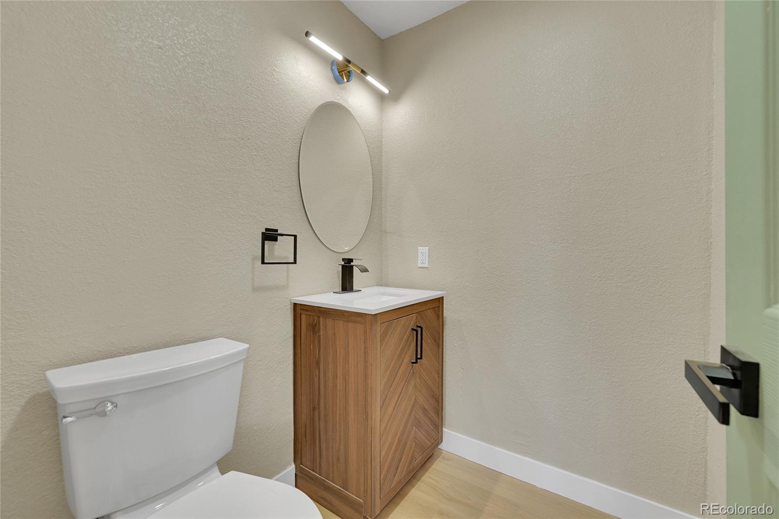 MLS Image #19 for 1596 s stuart street,denver, Colorado