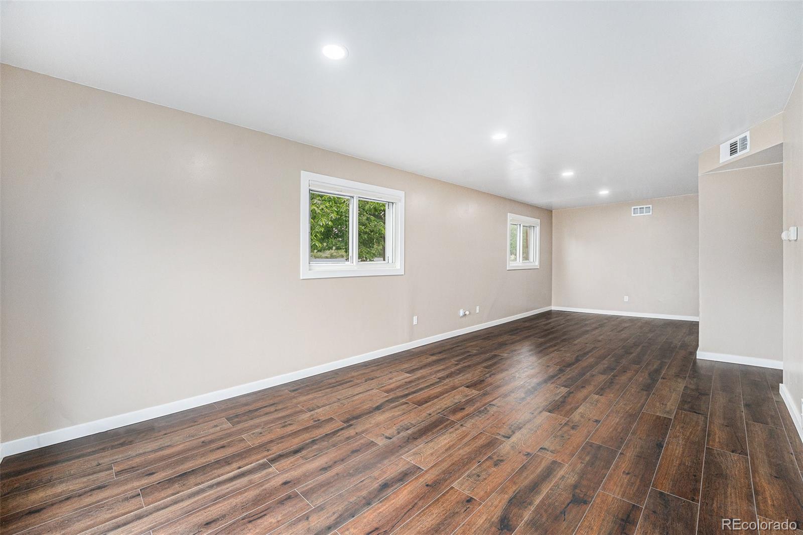 CMA Image for 1001  Victor Street,Aurora, Colorado