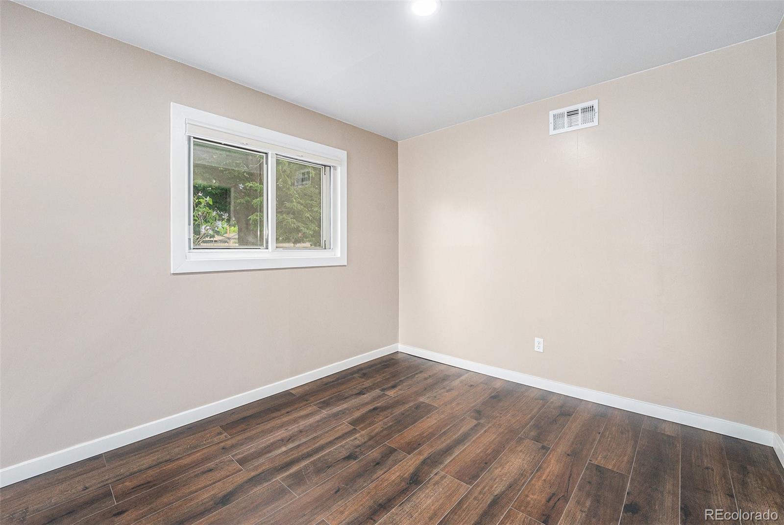 MLS Image #11 for 1001  victor street,aurora, Colorado