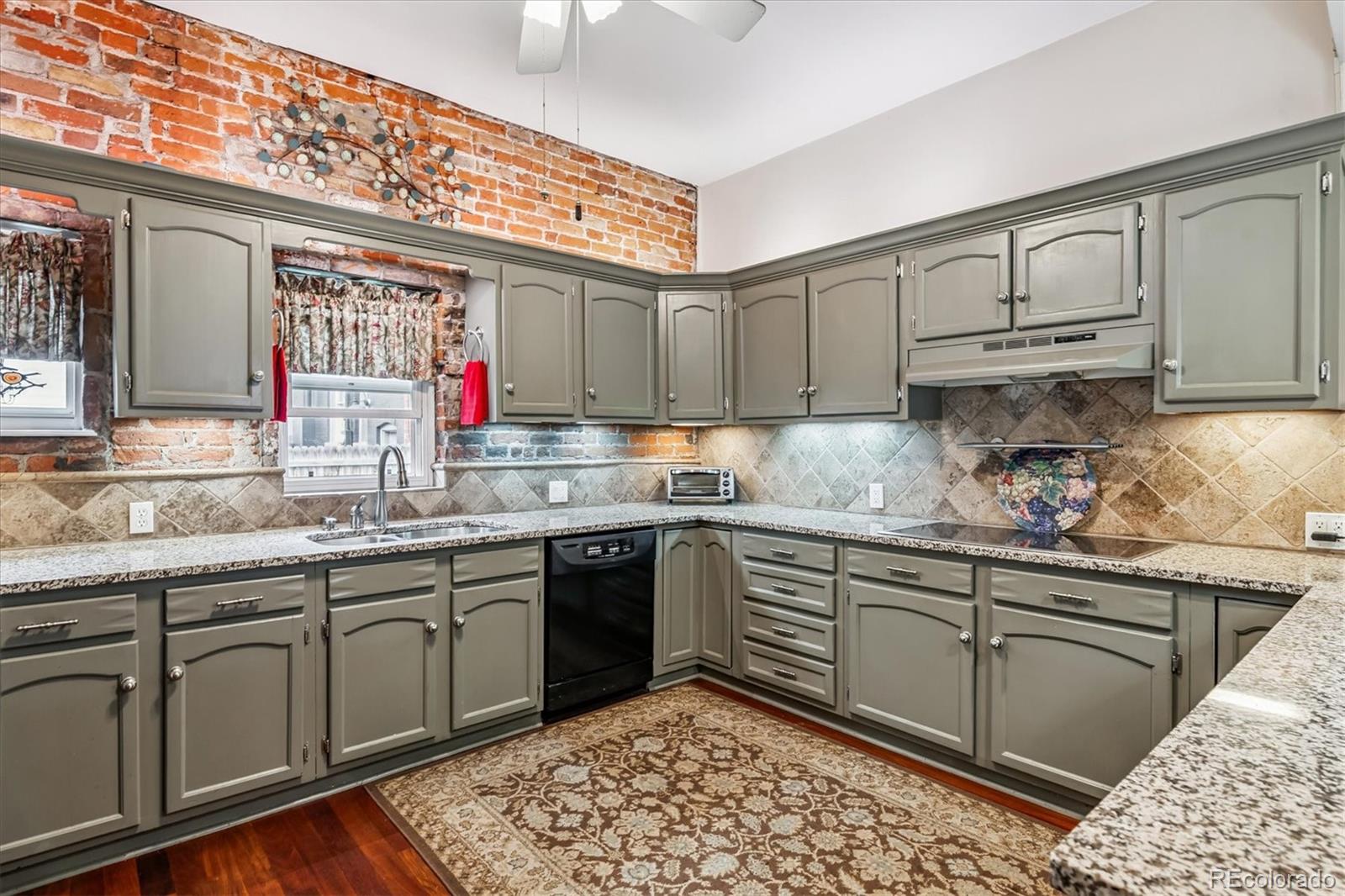 MLS Image #22 for 912 s washington street,denver, Colorado