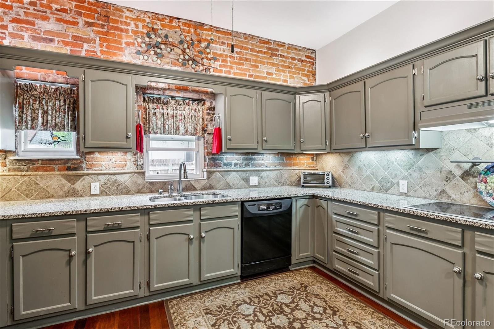 MLS Image #23 for 912 s washington street,denver, Colorado