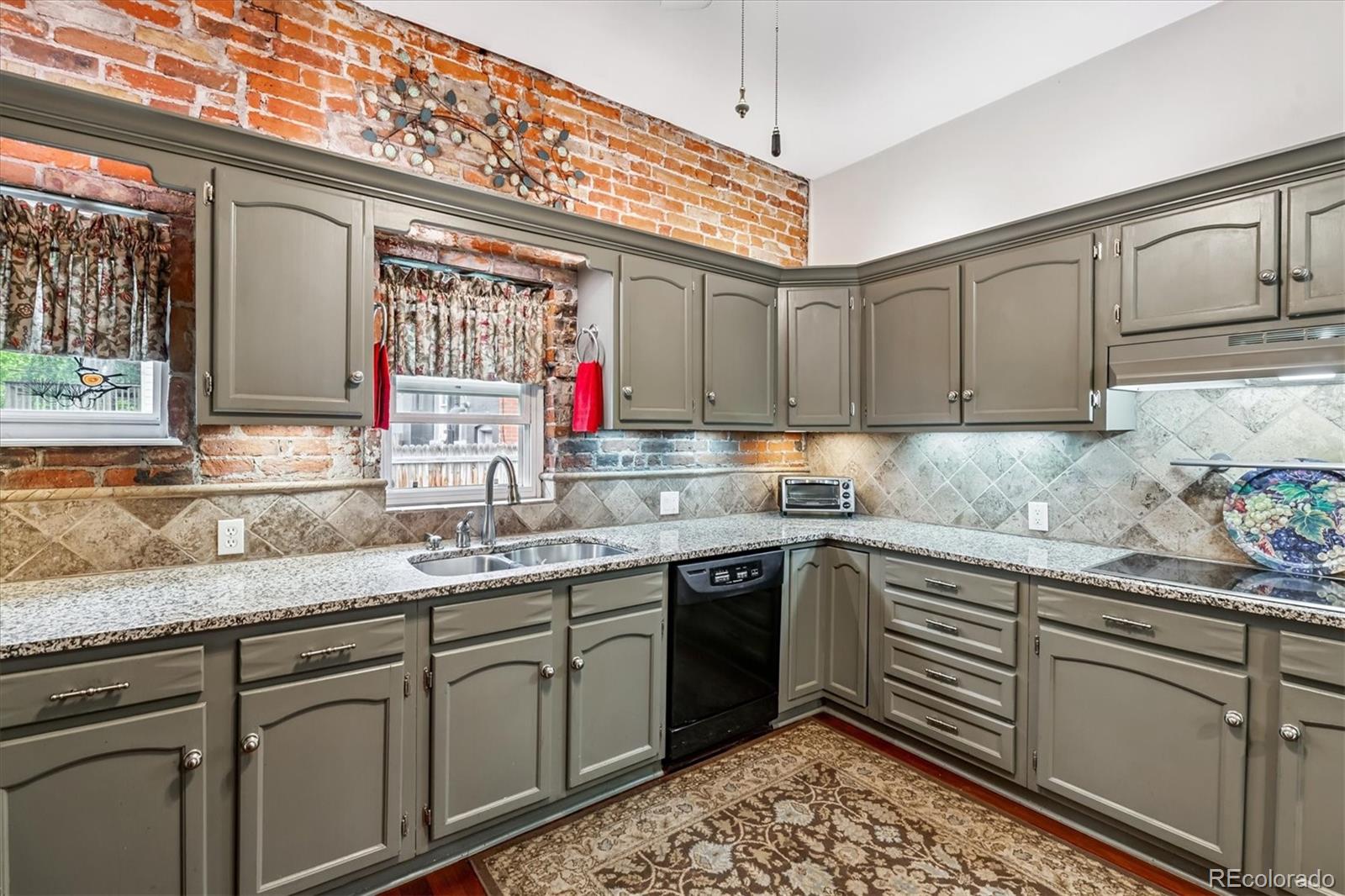 MLS Image #26 for 912 s washington street,denver, Colorado