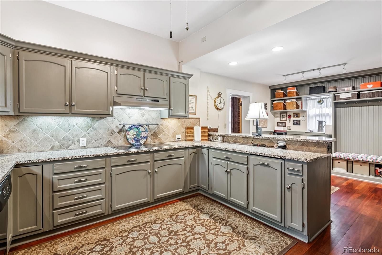 MLS Image #27 for 912 s washington street,denver, Colorado