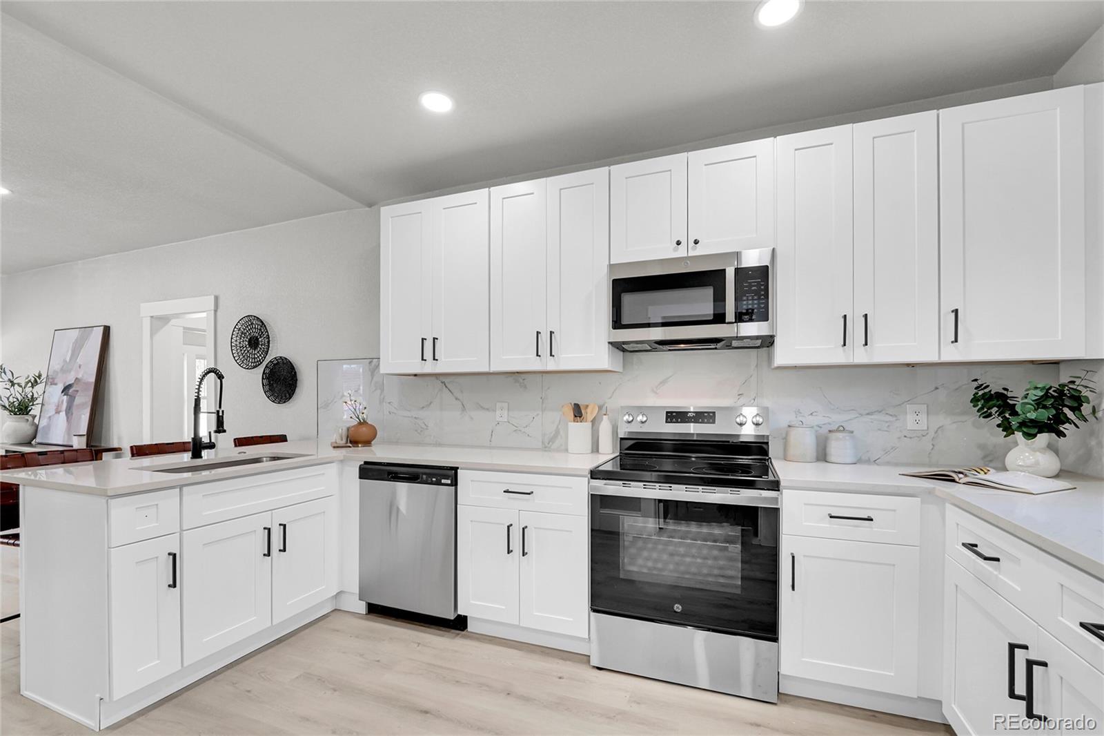 MLS Image #9 for 8801 e 16 avenue,denver, Colorado