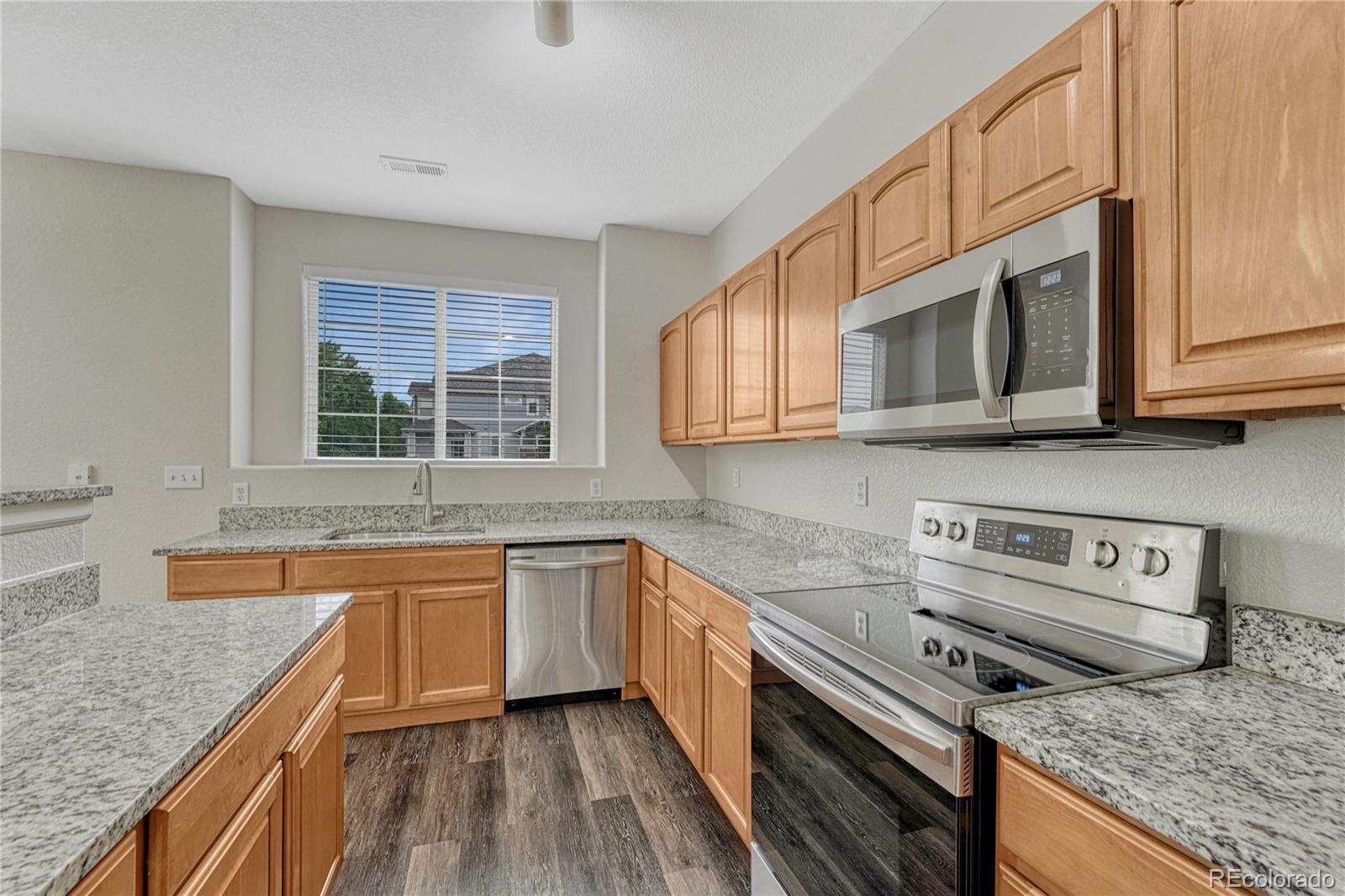 MLS Image #11 for 5255  memphis street,denver, Colorado