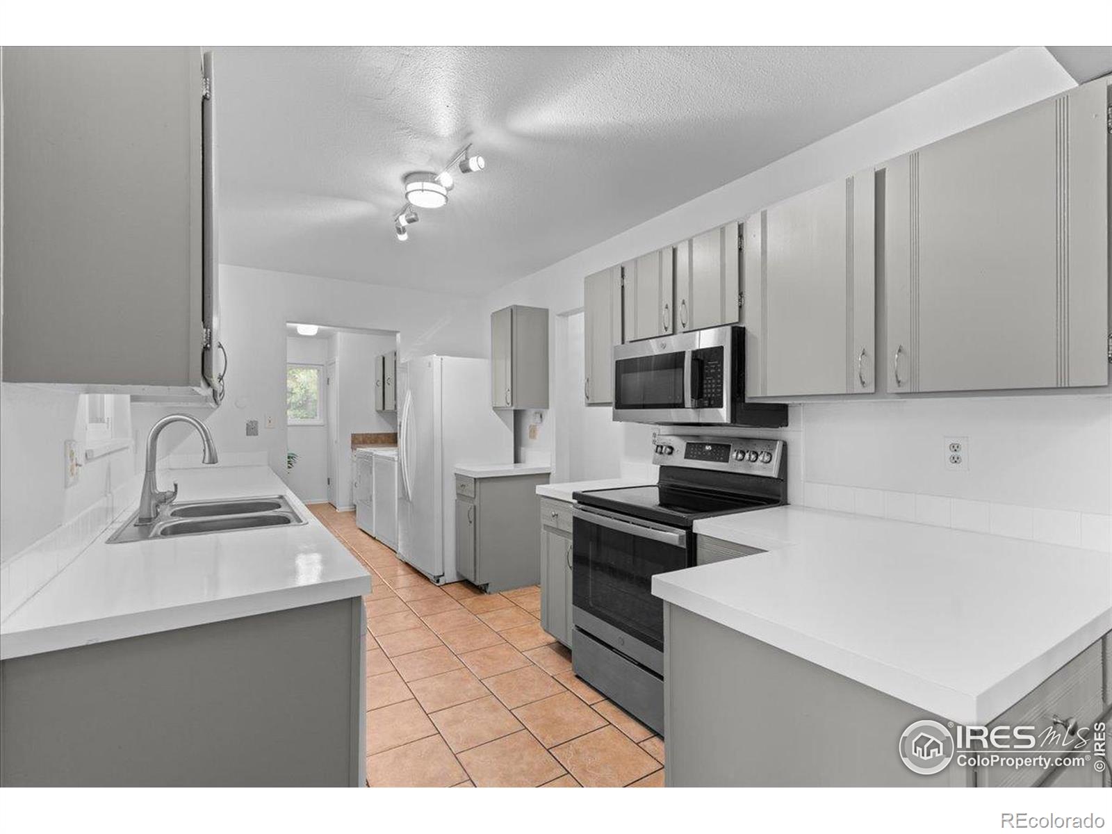 MLS Image #12 for 3421  surrey lane,fort collins, Colorado