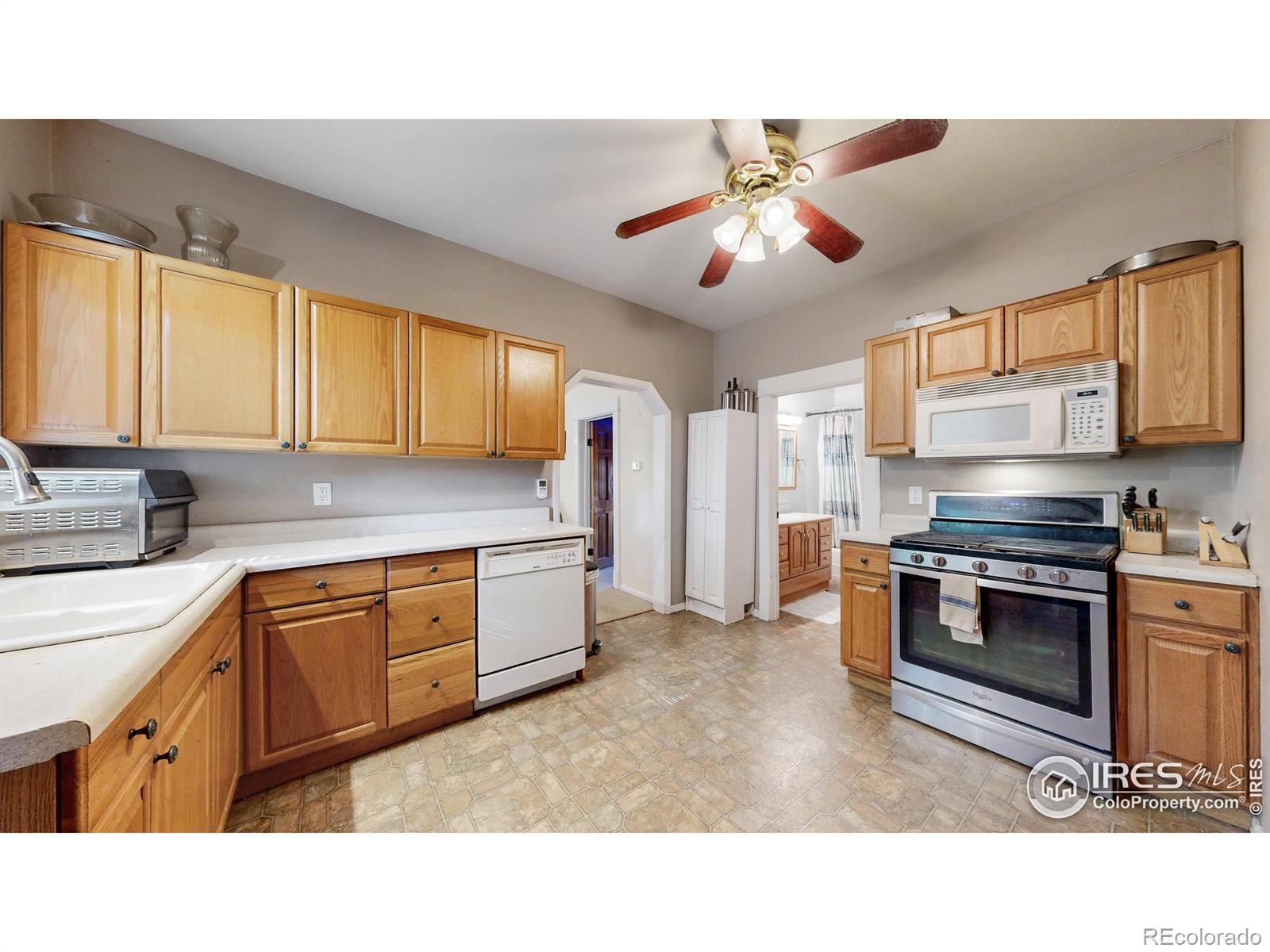 MLS Image #6 for 143 w 10th street,loveland, Colorado
