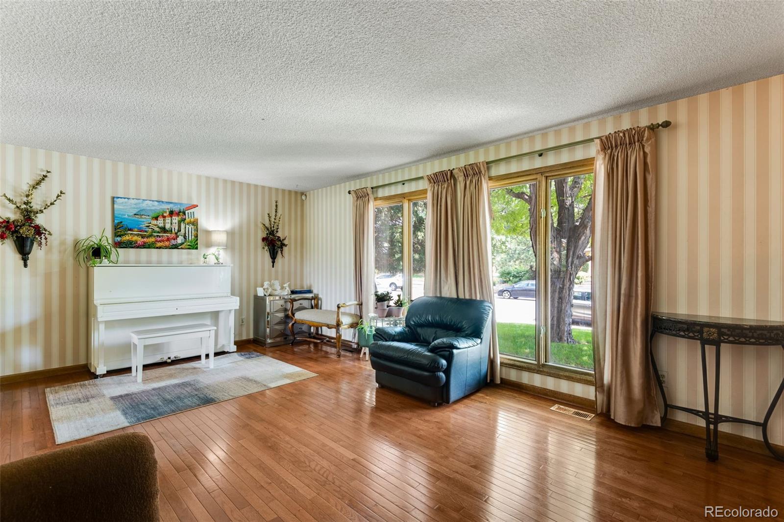 MLS Image #12 for 12377 e harvard drive,aurora, Colorado