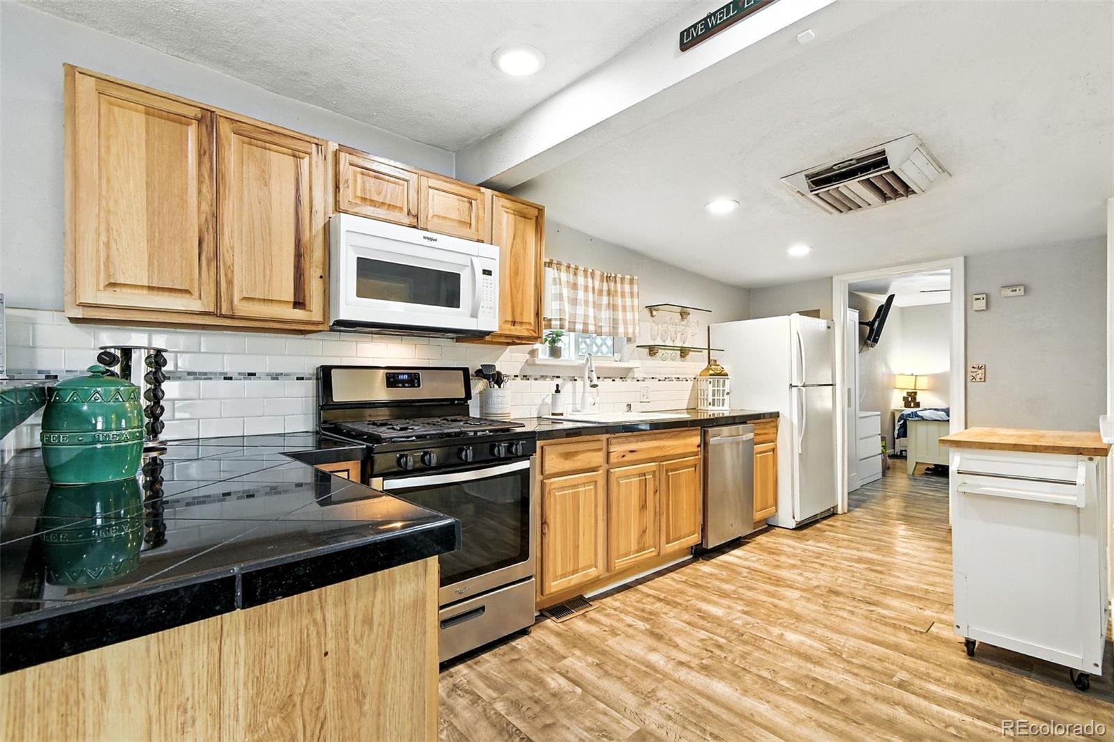 MLS Image #5 for 2962 s galapago street,englewood, Colorado
