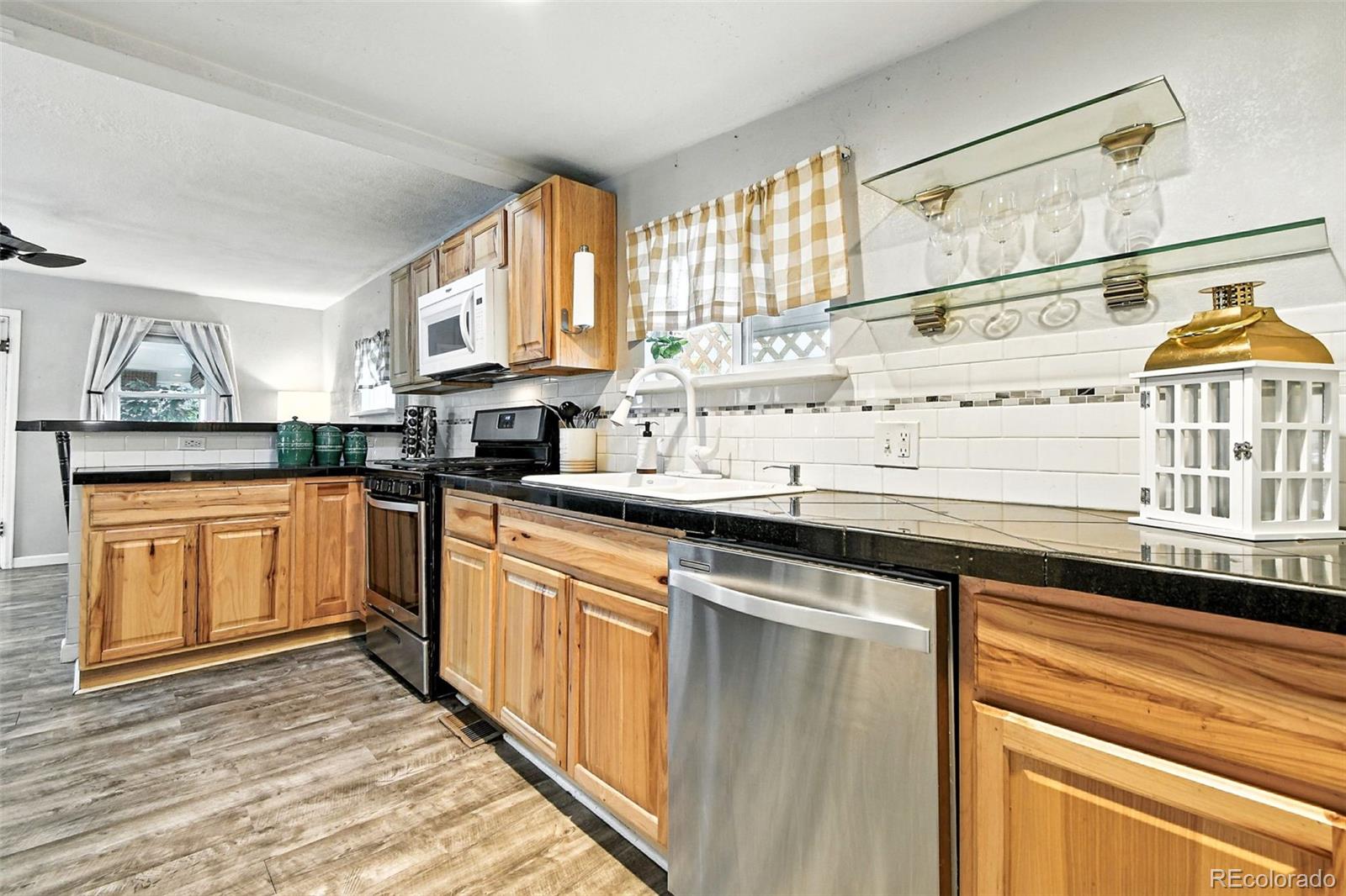 MLS Image #8 for 2962 s galapago street,englewood, Colorado