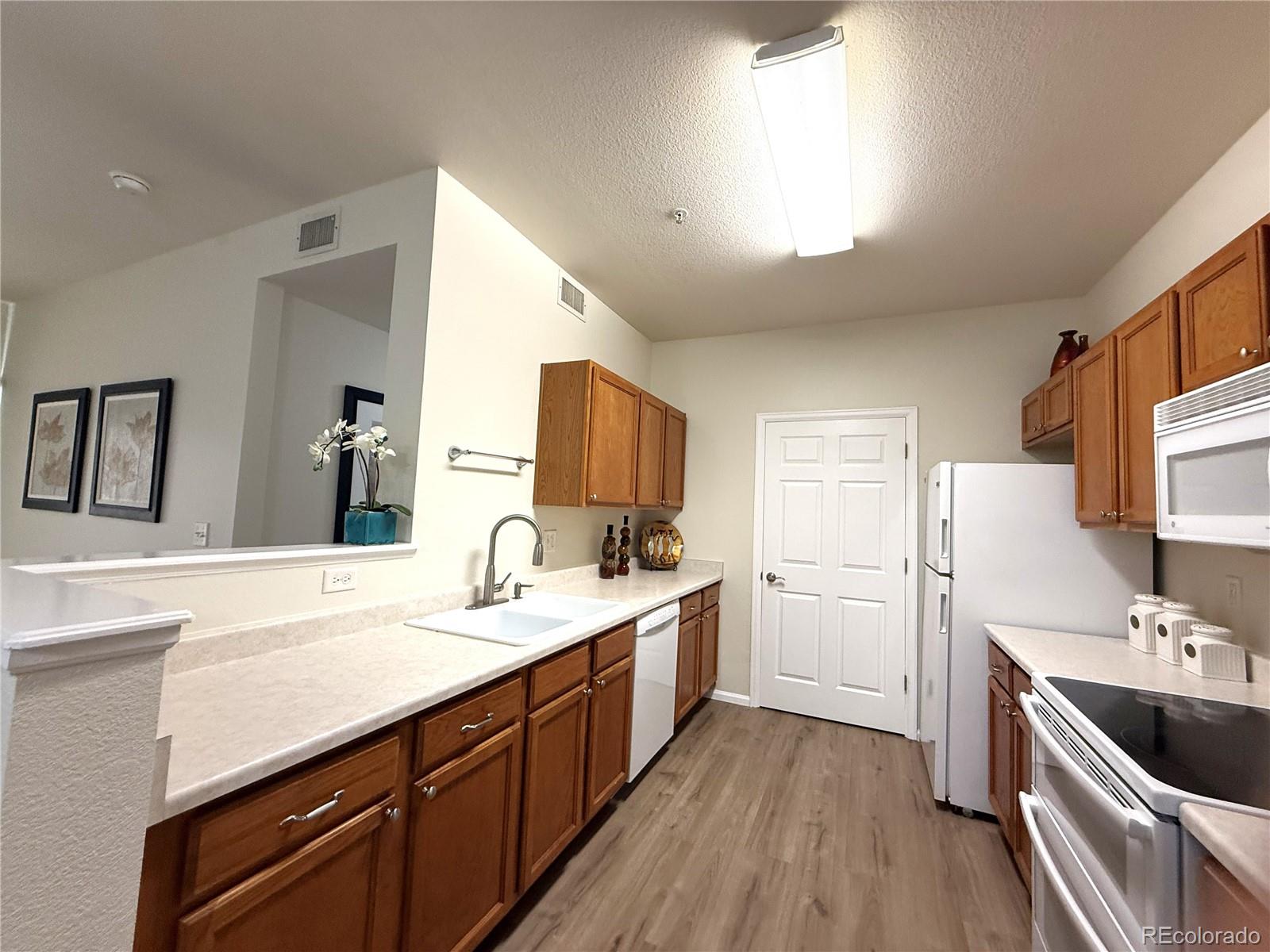 MLS Image #10 for 4451 s ammons street,littleton, Colorado