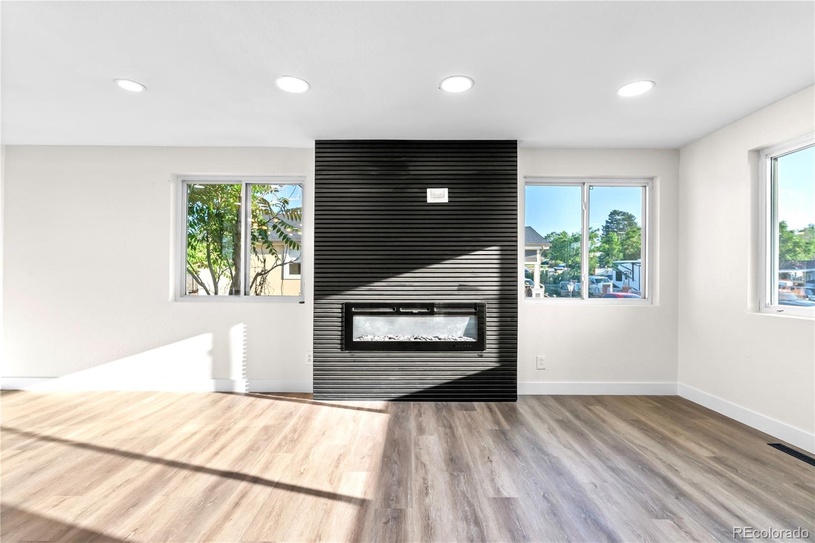 MLS Image #4 for 220 s raleigh street,denver, Colorado