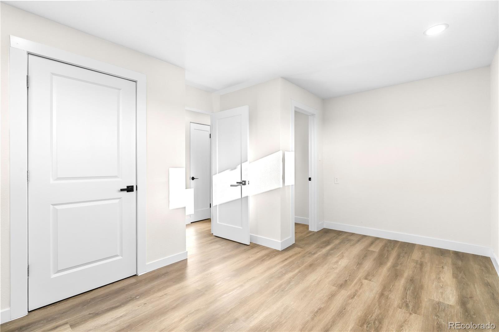 MLS Image #5 for 220 s raleigh street,denver, Colorado