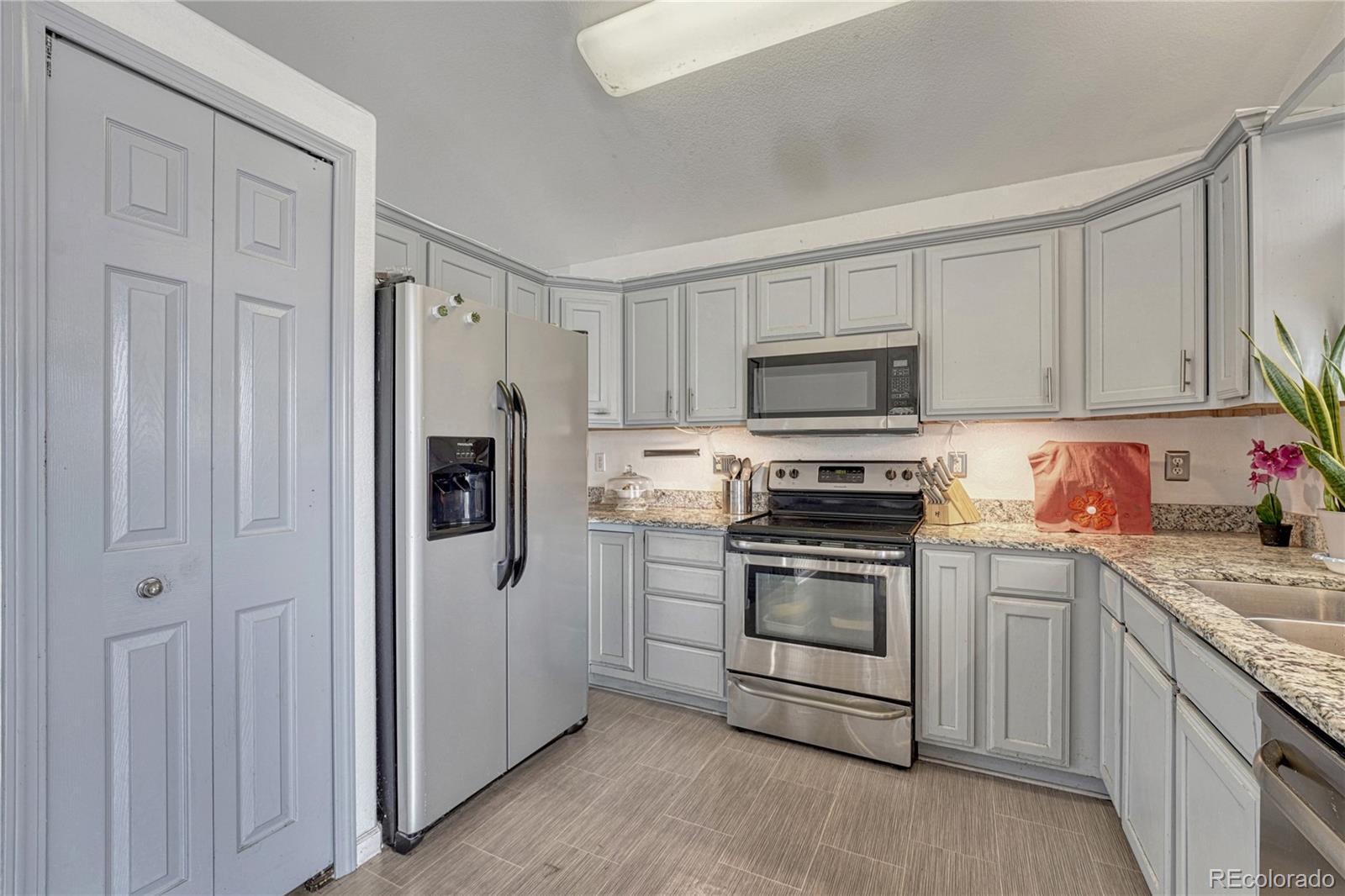 MLS Image #10 for 7262  lone eagle lane,colorado springs, Colorado