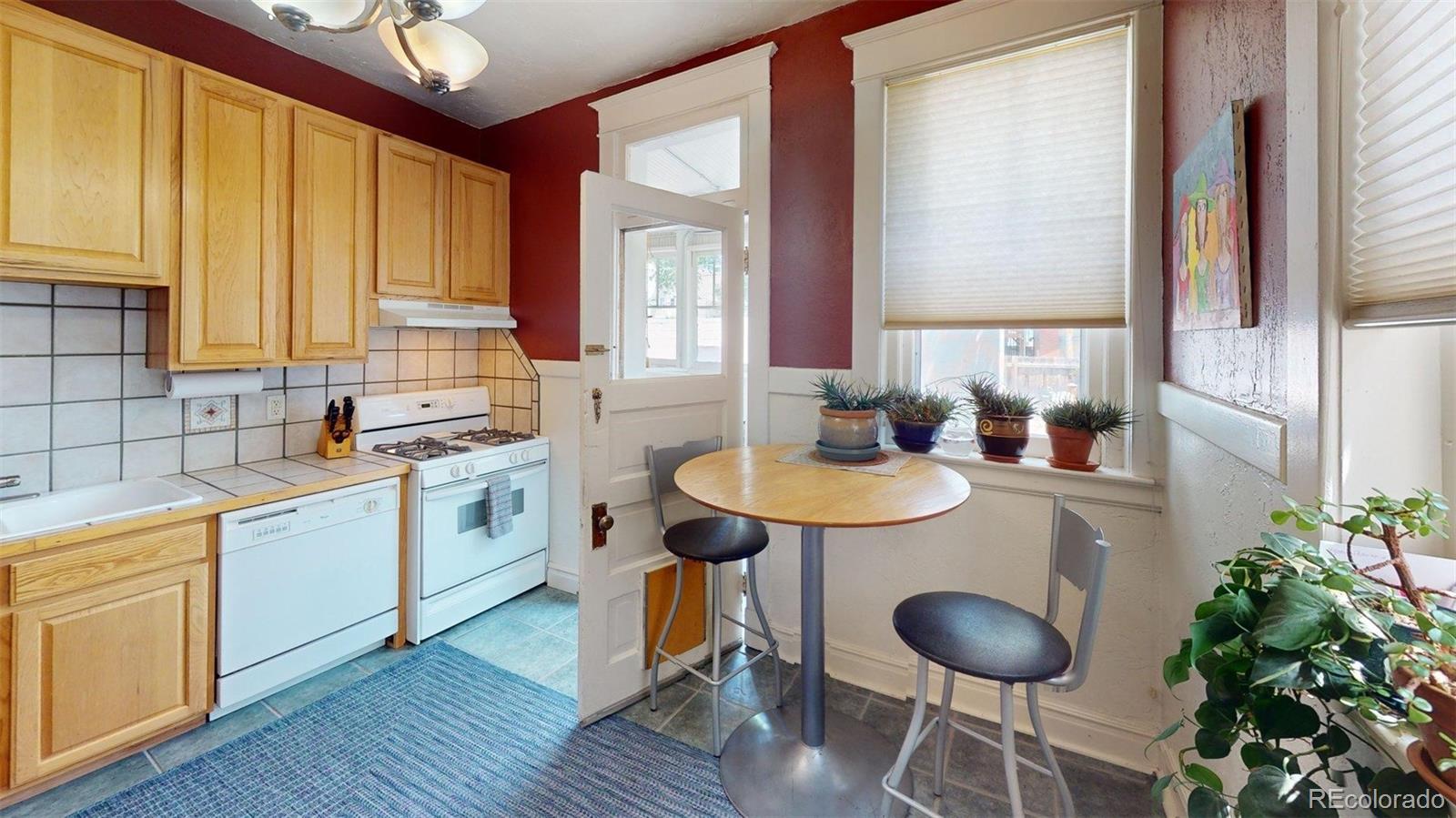 MLS Image #9 for 126 s clarkson street,denver, Colorado