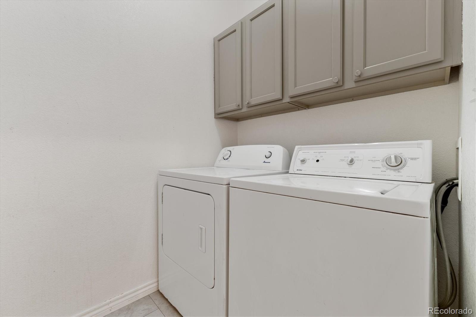MLS Image #11 for 18489 e columbia circle,aurora, Colorado
