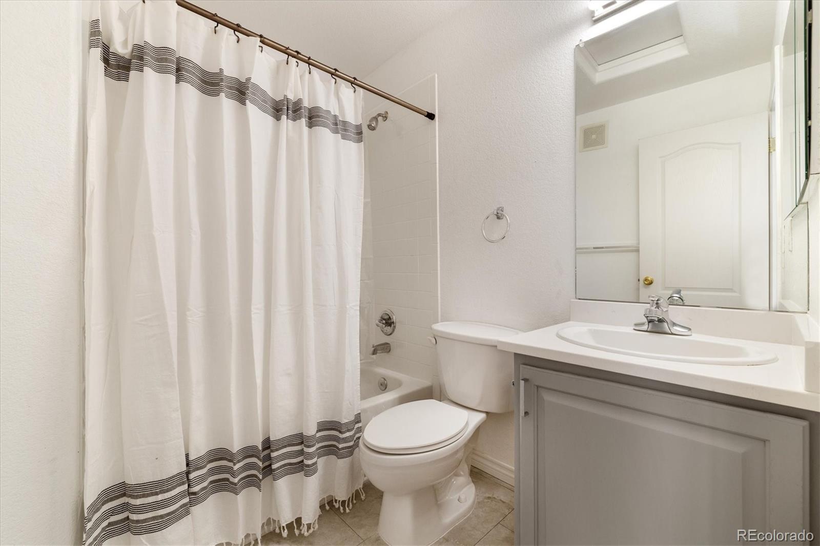 MLS Image #26 for 18489 e columbia circle,aurora, Colorado