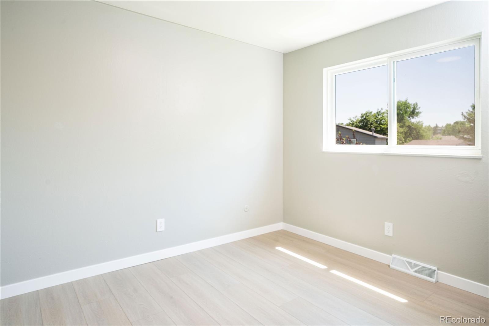MLS Image #14 for 10932 w 107th avenue,broomfield, Colorado