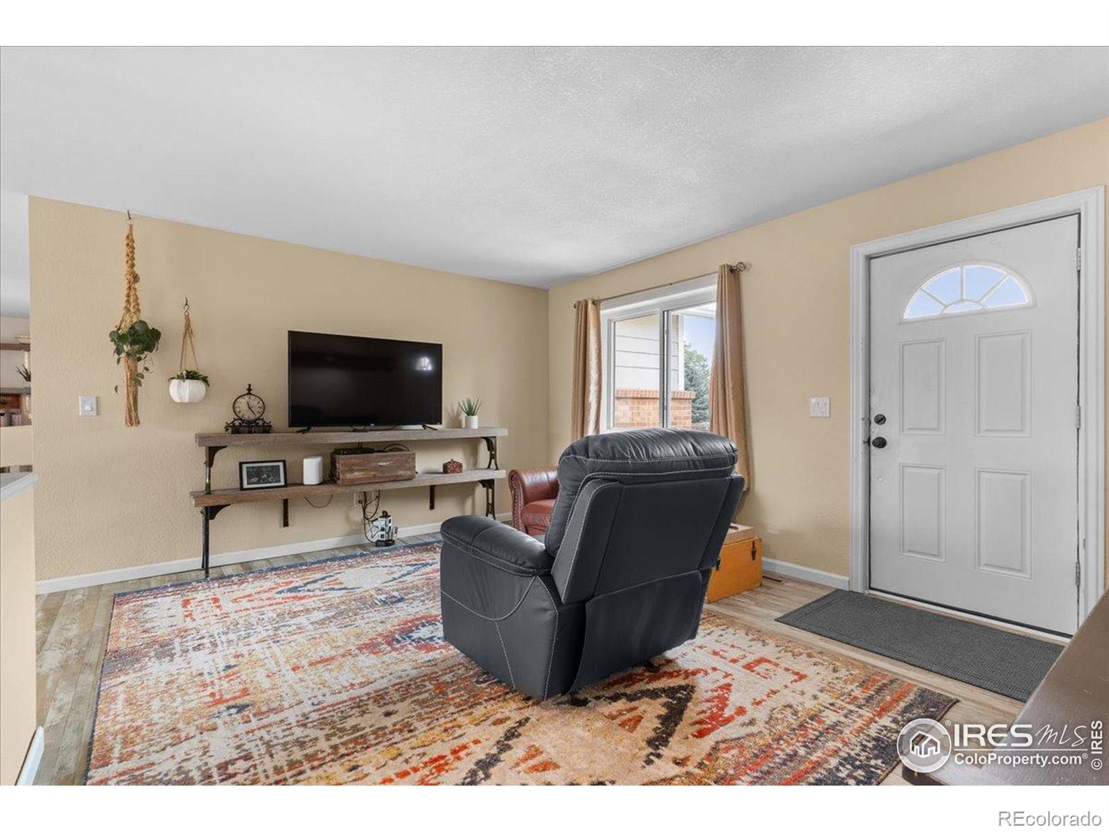MLS Image #3 for 4019  burr oak drive,loveland, Colorado