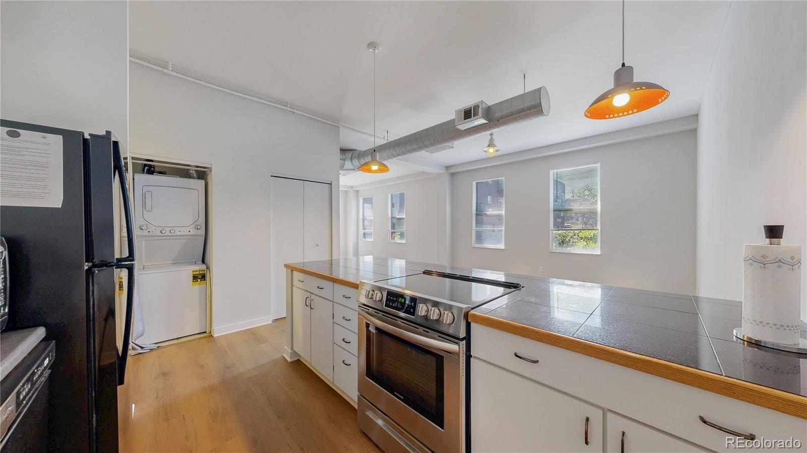 MLS Image #8 for 1521  central street 2d,denver, Colorado