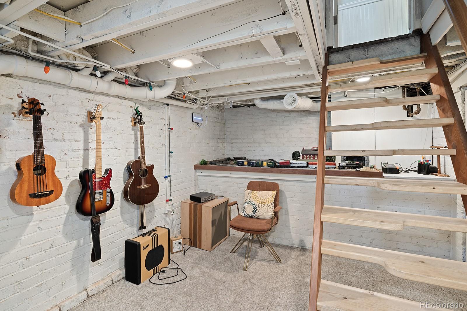 MLS Image #22 for 2445 n franklin street,denver, Colorado