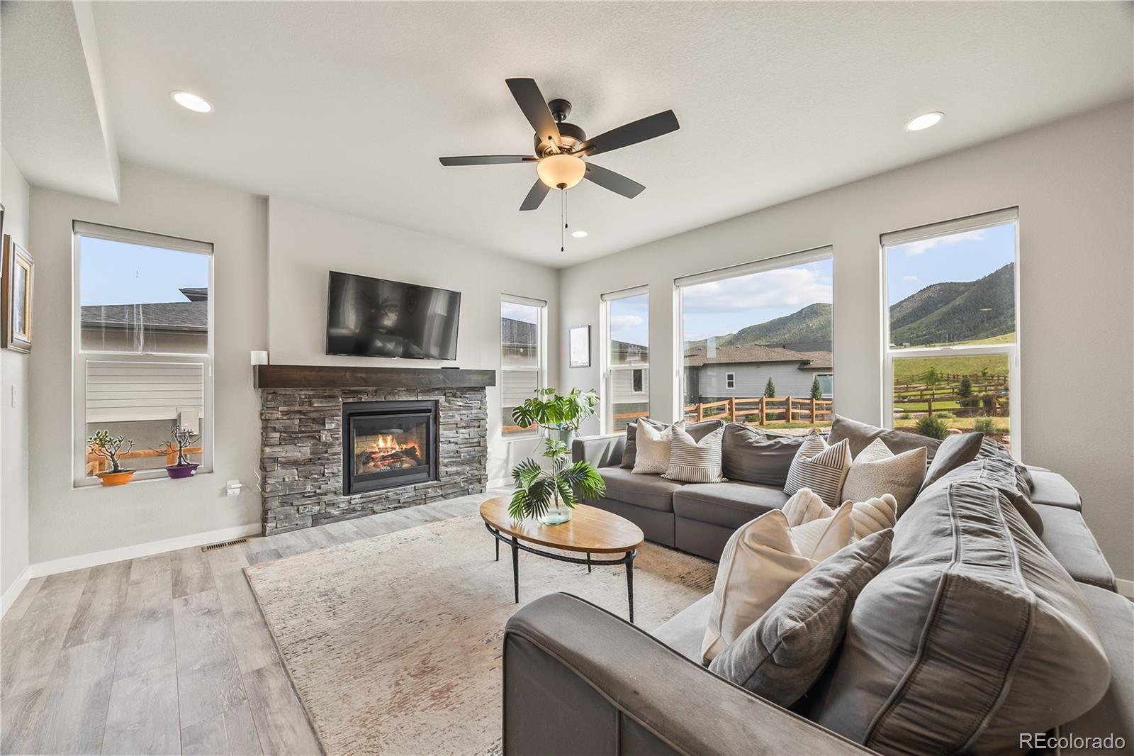 MLS Image #3 for 5446  mesa top drive,monument, Colorado