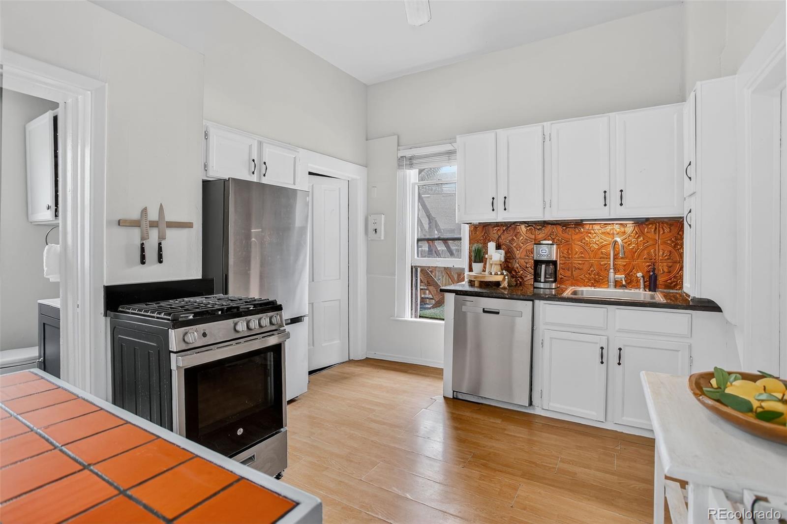 MLS Image #11 for 274 s lincoln street,denver, Colorado