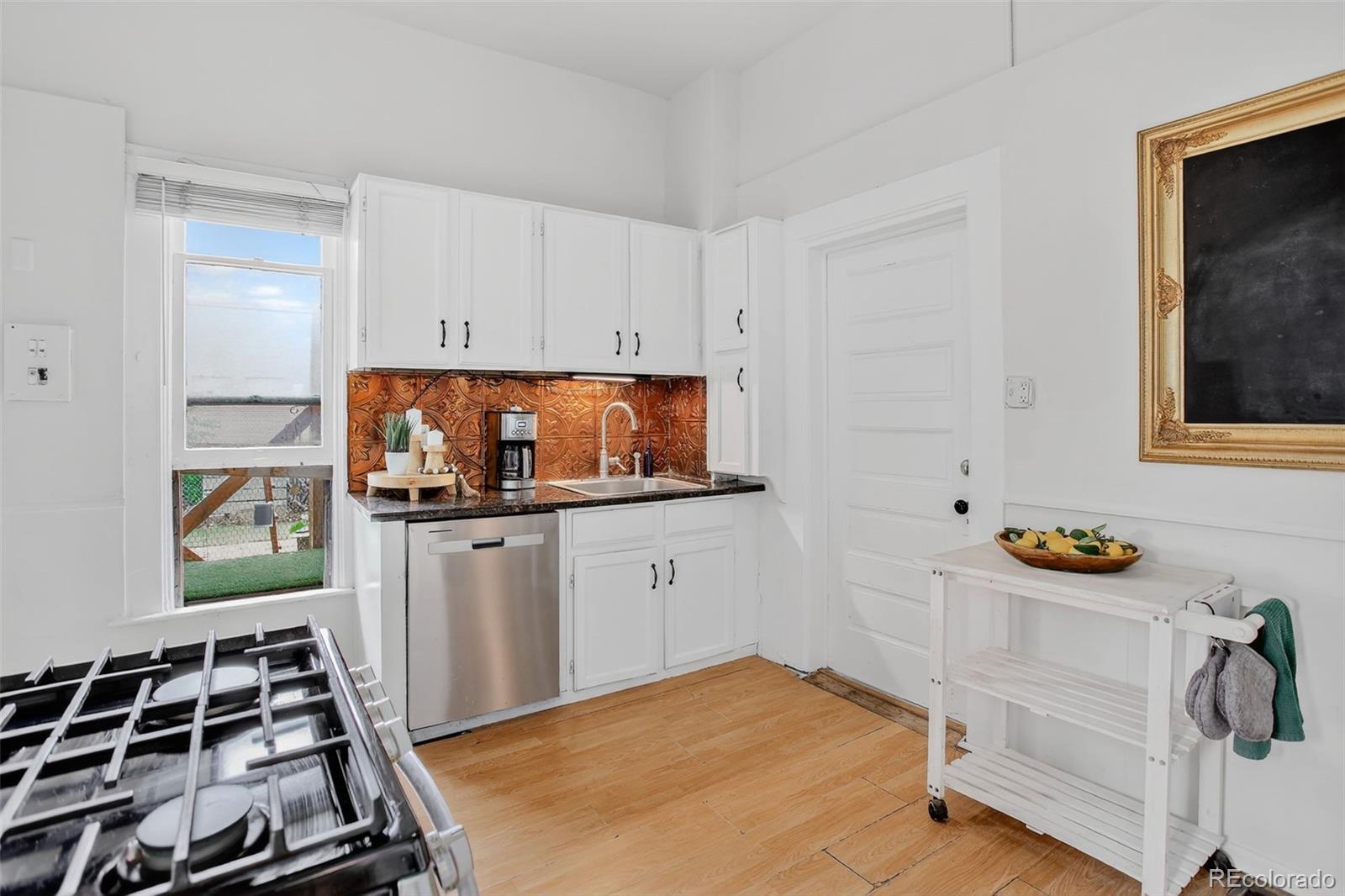 MLS Image #14 for 274 s lincoln street,denver, Colorado