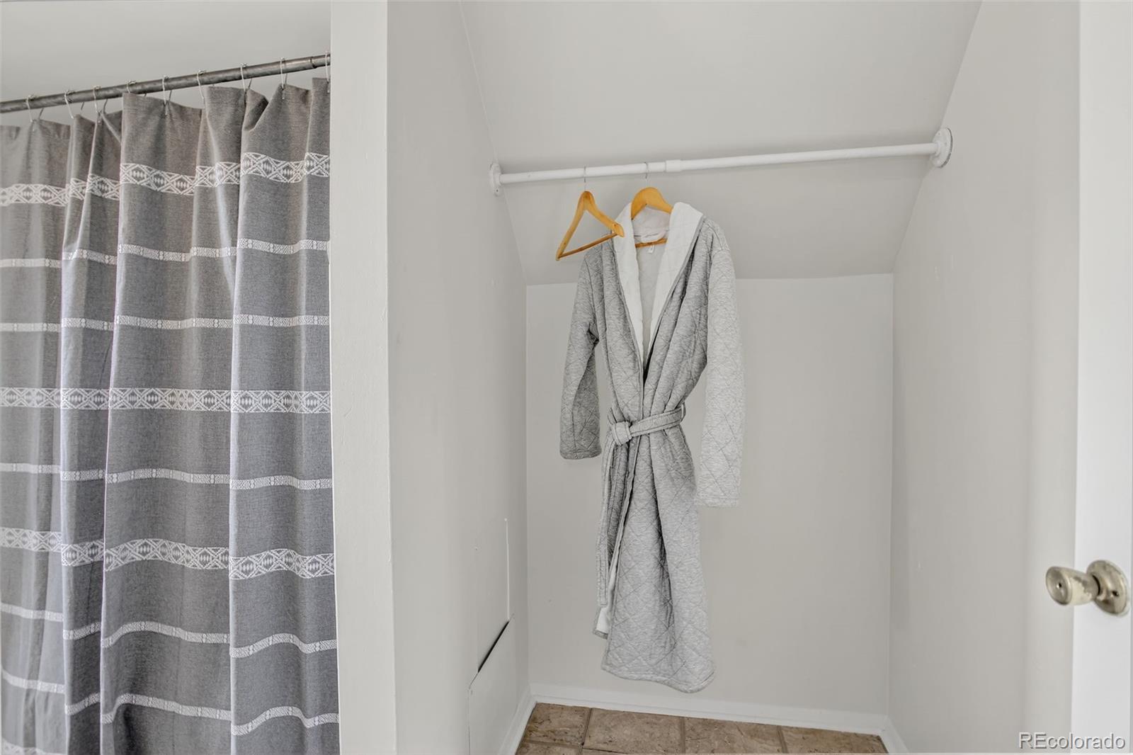 MLS Image #33 for 274 s lincoln street,denver, Colorado
